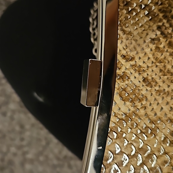 NY&CO python print clutch - Picture 5 of 9